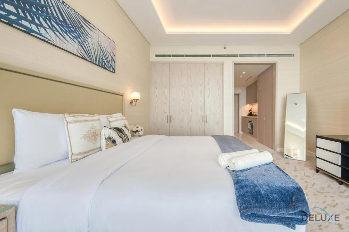 Image 5 of Posh Studio at The Palm Tower Palm Jumeirah by Deluxe Holiday Homes