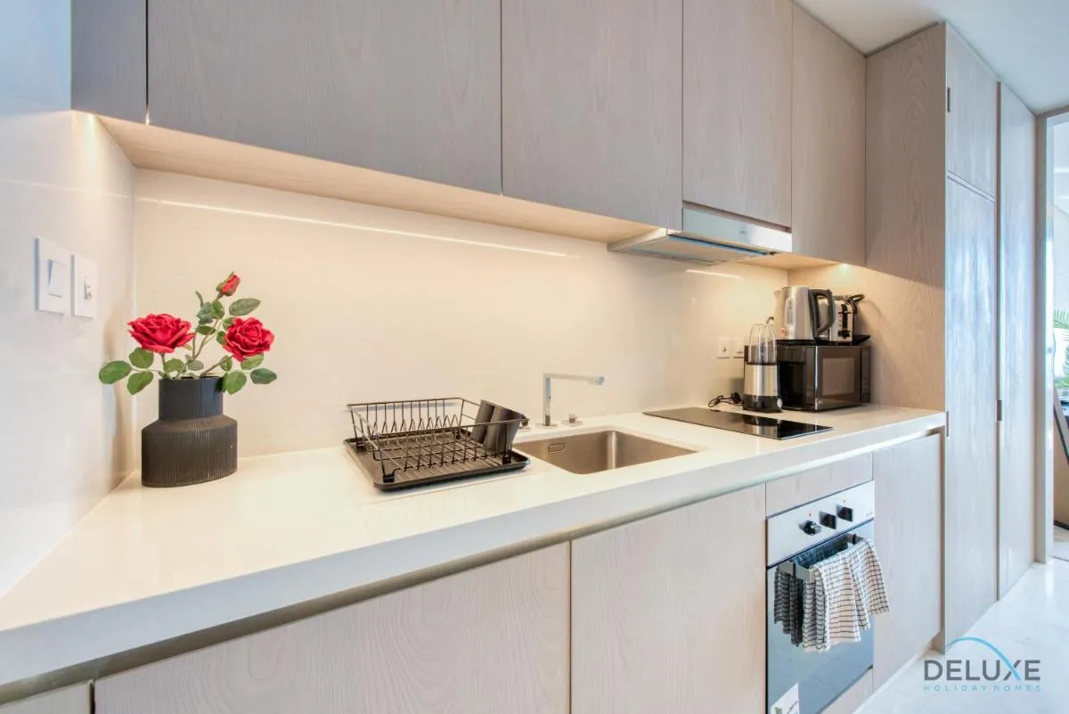 Image 6 of Posh Studio at The Palm Tower Palm Jumeirah by Deluxe Holiday Homes