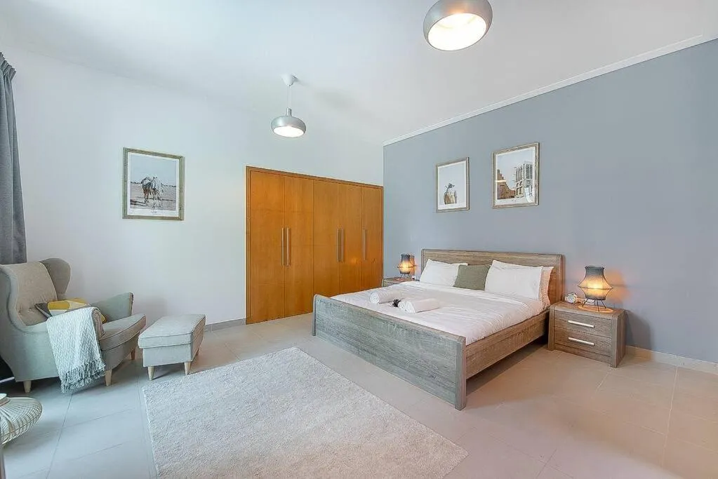 Image 1 of Roomy Flat with Spectacular Dubai Marina Views!