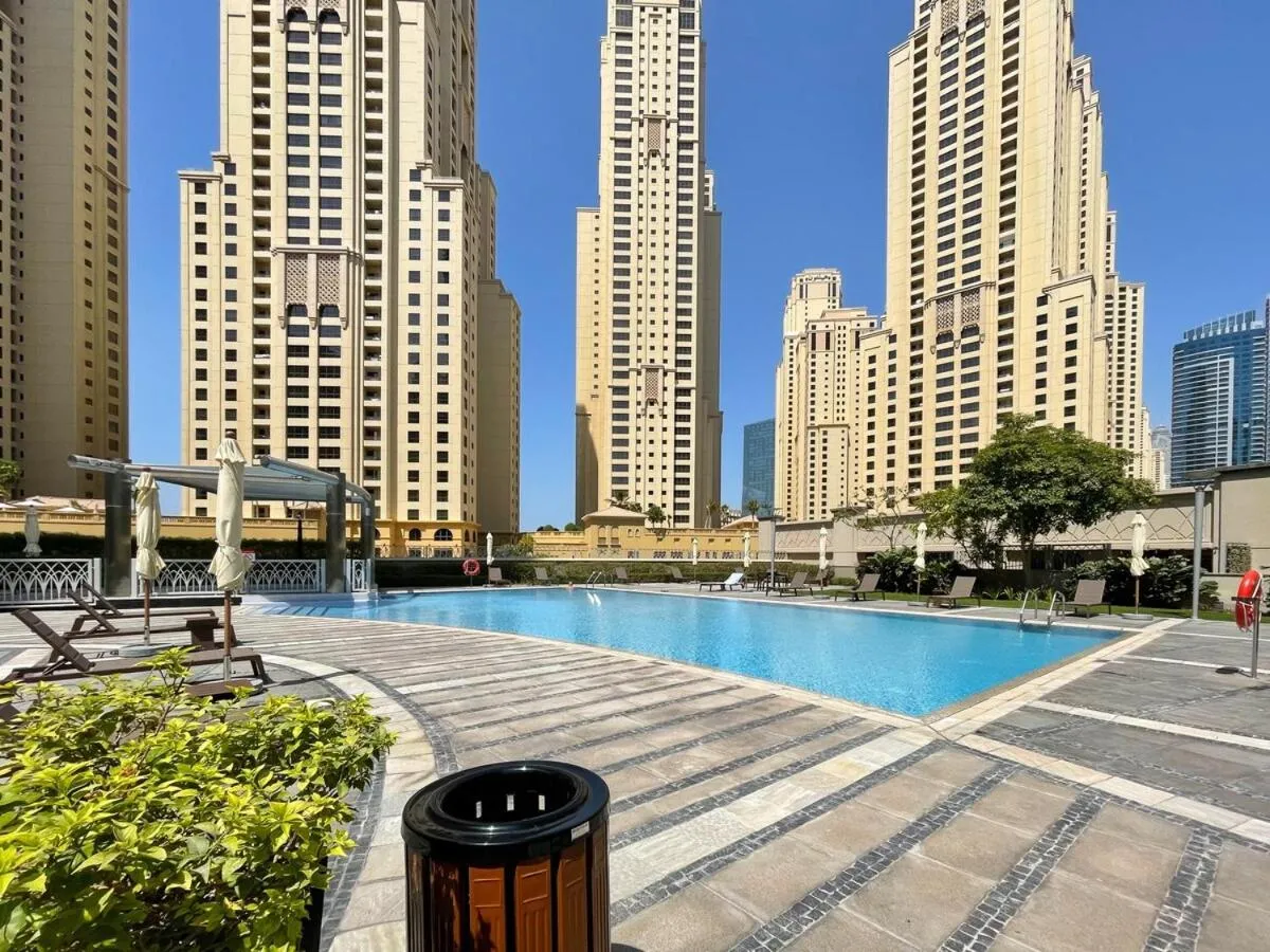 Image 3 of Roomy Flat with Spectacular Dubai Marina Views!