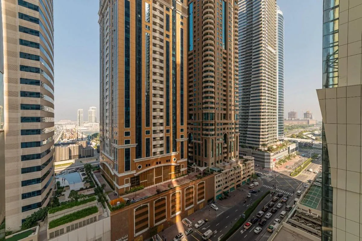 Image 4 of Royalton – Chic 2BR Marina Pinnacle Apartment with City Views