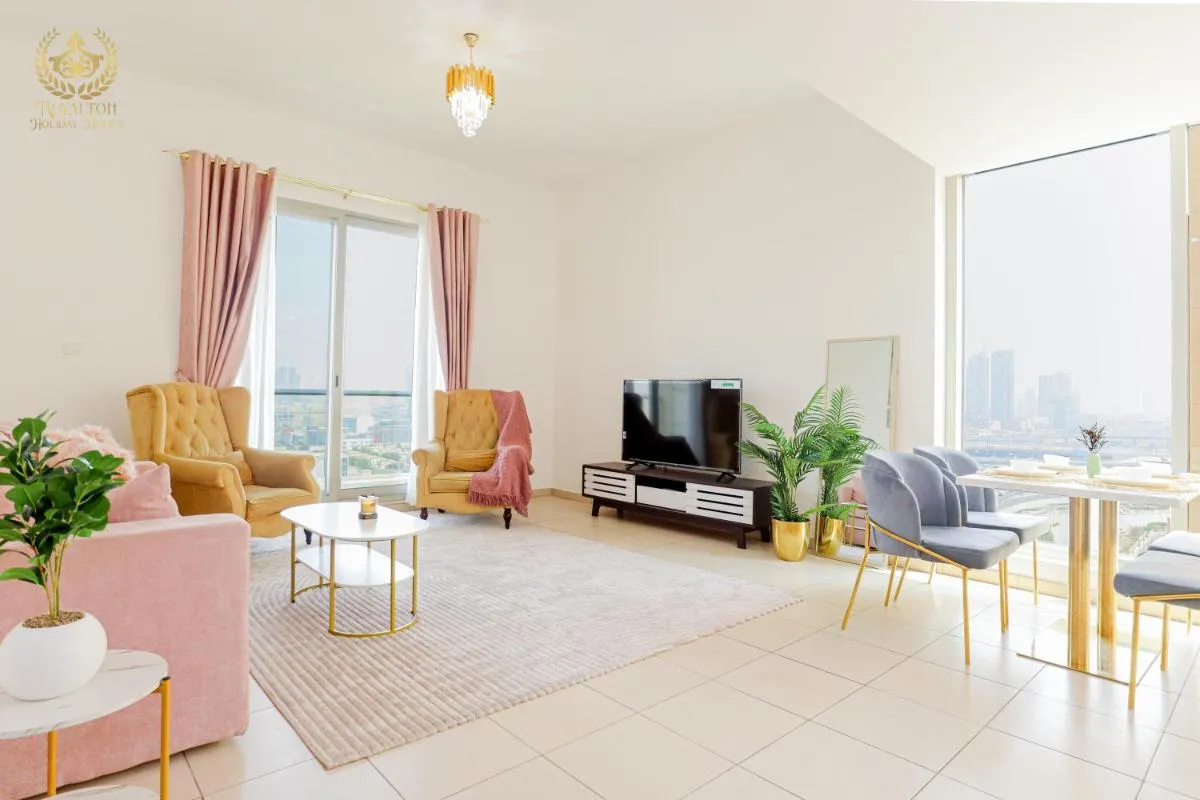 Image 5 of Royalton – Tranquil 15th-Floor Apartment with City Views