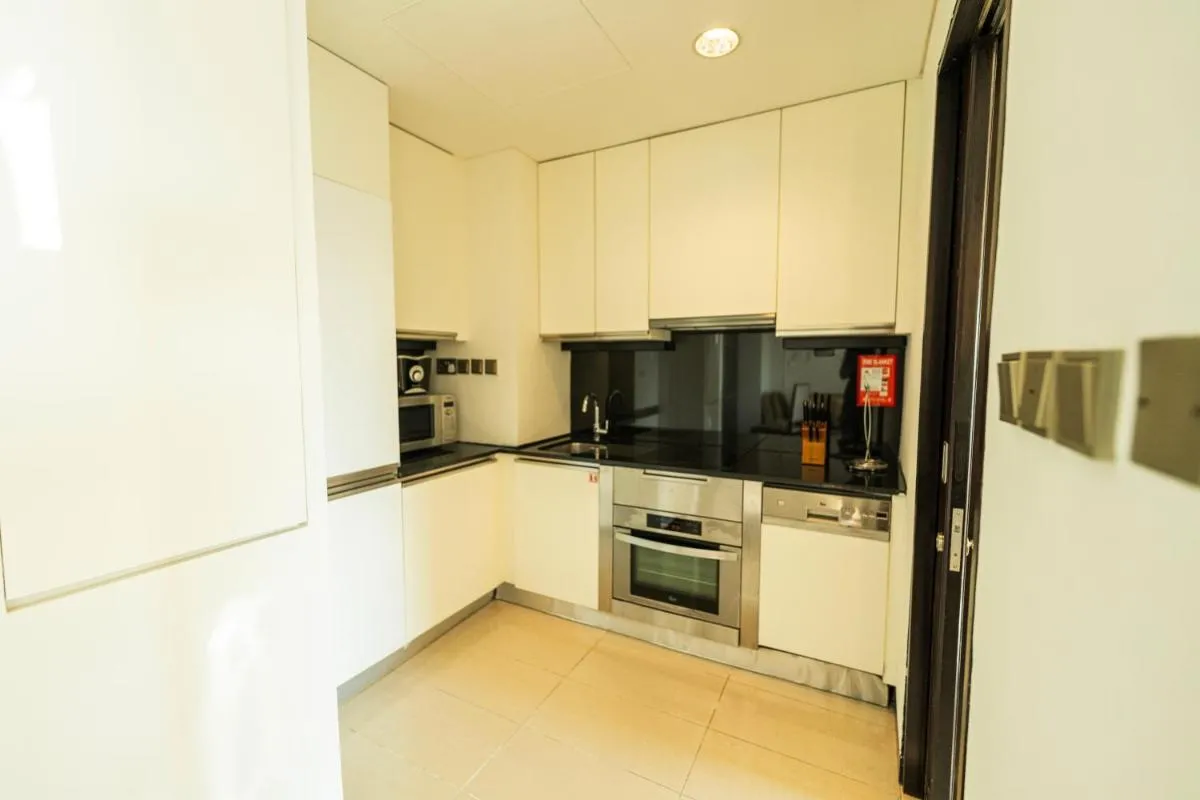 Image 4 of Seaview & Marina View Studio