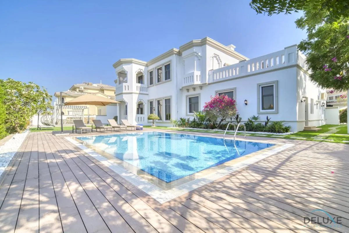 Image 2 of Signature 6BR Villa with Assistant Room and Private Pool in Frond F Palm Jumeirah by Deluxe Holiday Homes
