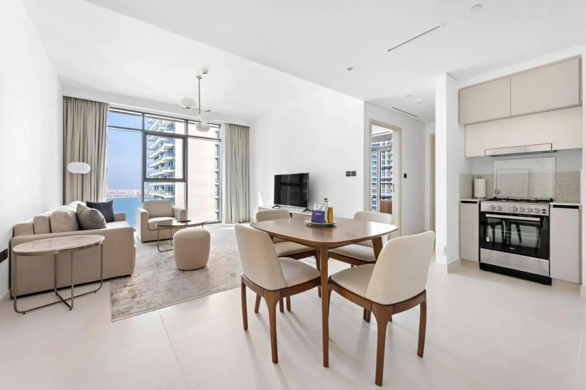 Image 4 of Silkhaus Beach Vibes, Luxurious Marina Vista 1BDR