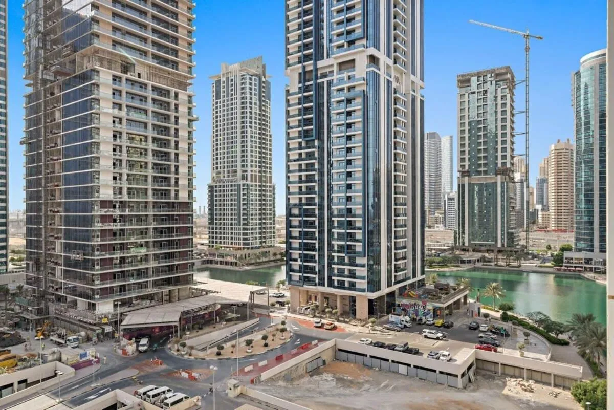 Image 6 of Silkhaus Spacious Studio near Almas West Lake