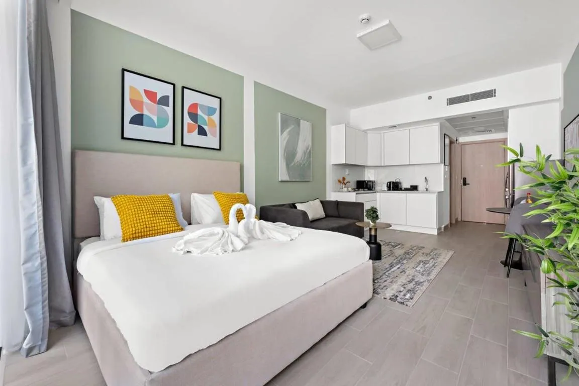 Image of Silkhaus in JVC new studio at Luma21 with double bed
