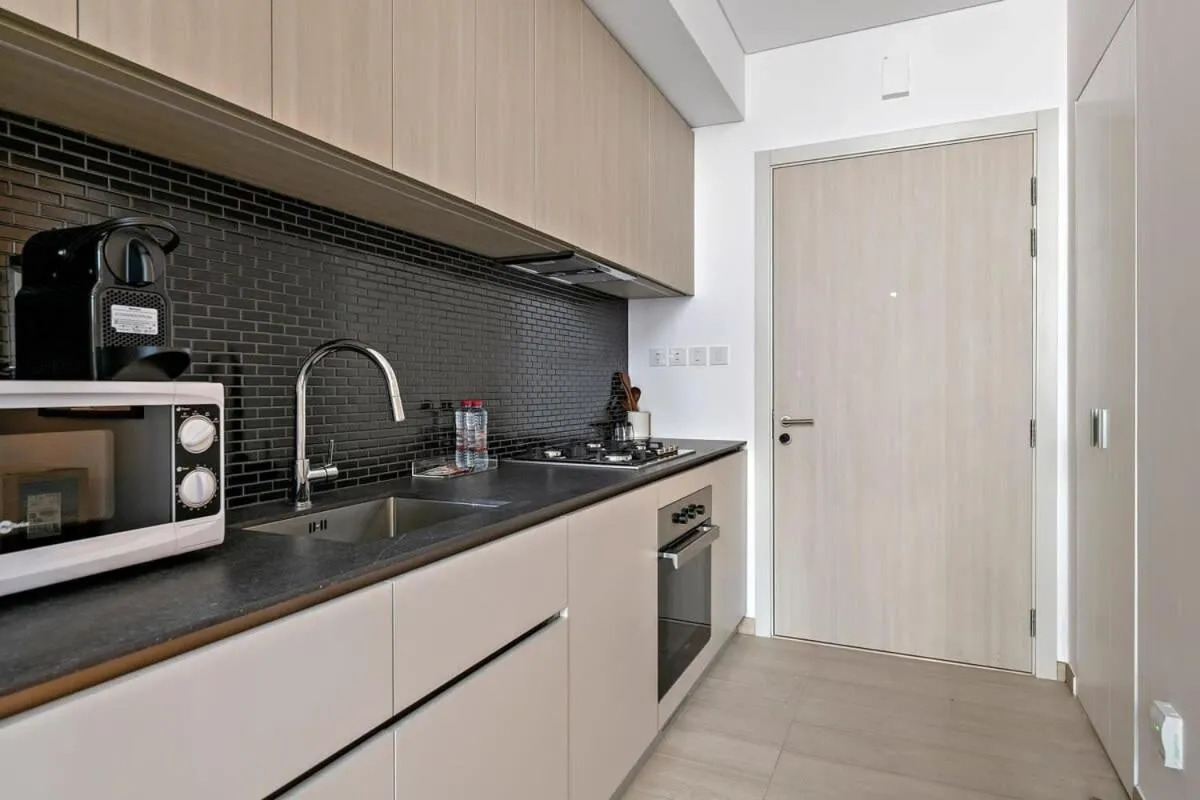 Image 4 of Silkhaus modern studio in the heart of vibrant JVC