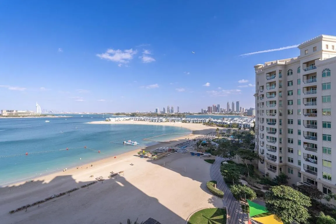 Image of Sleeps 4 Full beach view & access