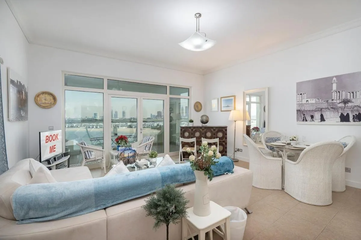 Image 4 of Sleeps 4 Full beach view & access