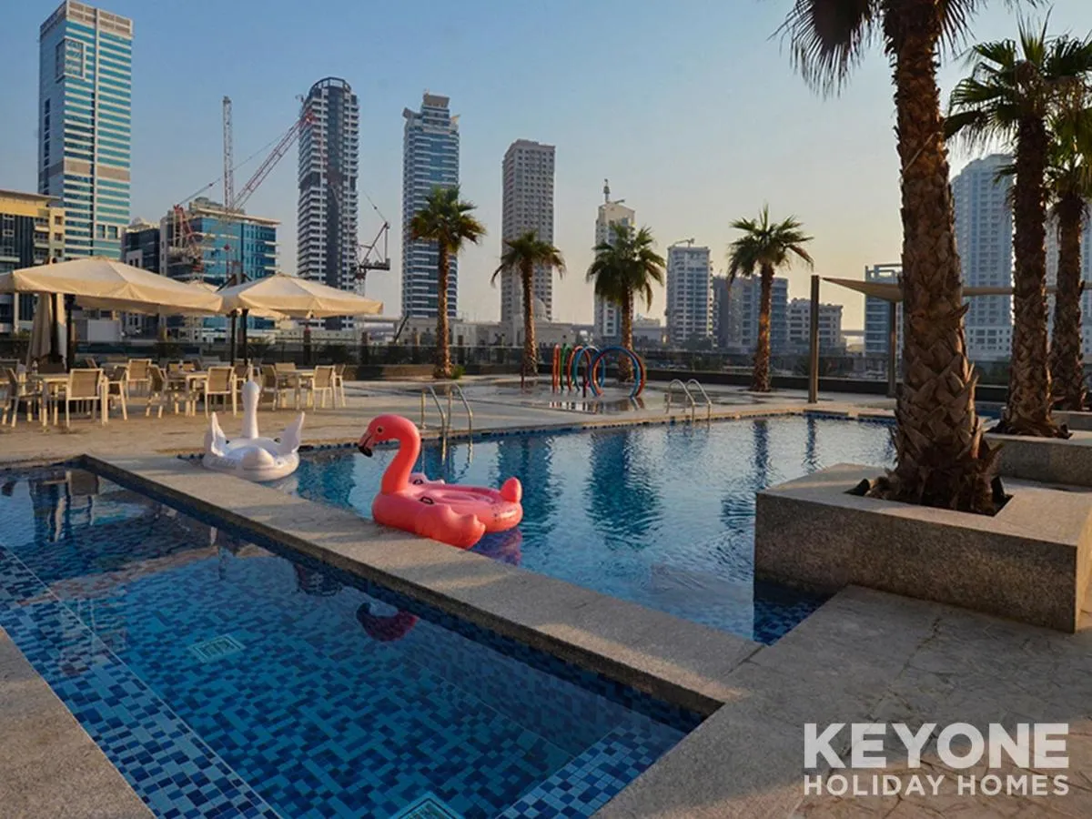 Image 3 of Sophisticated One Bedroom with Full Marina View
