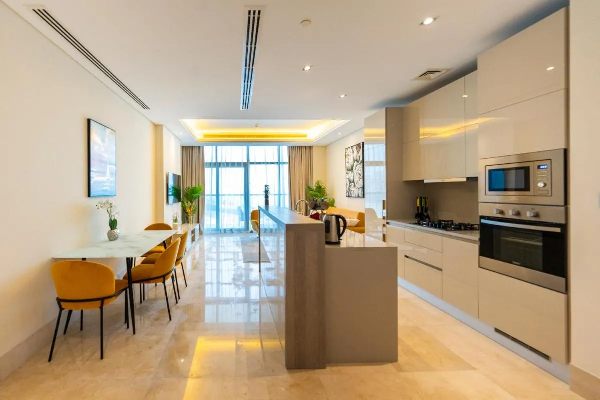 Image 3 of Spacious beachfront 2 bedroom apartment – The 8