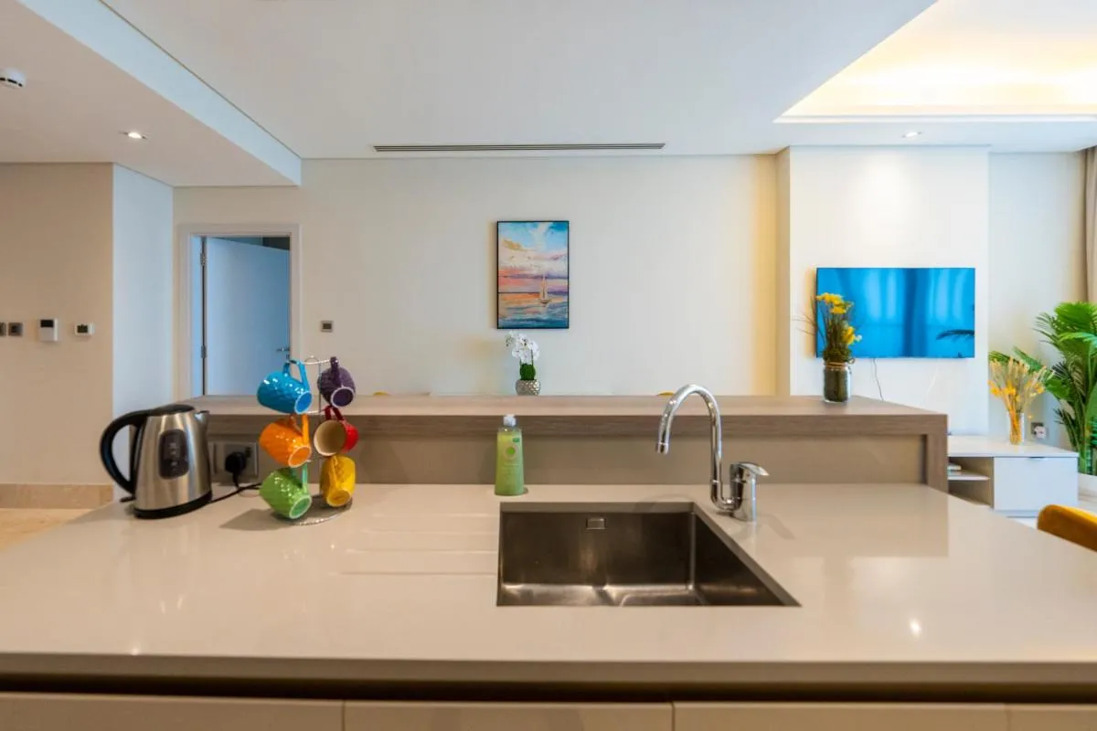 Image 2 of Spacious beachfront 2 bedroom apartment – The 8