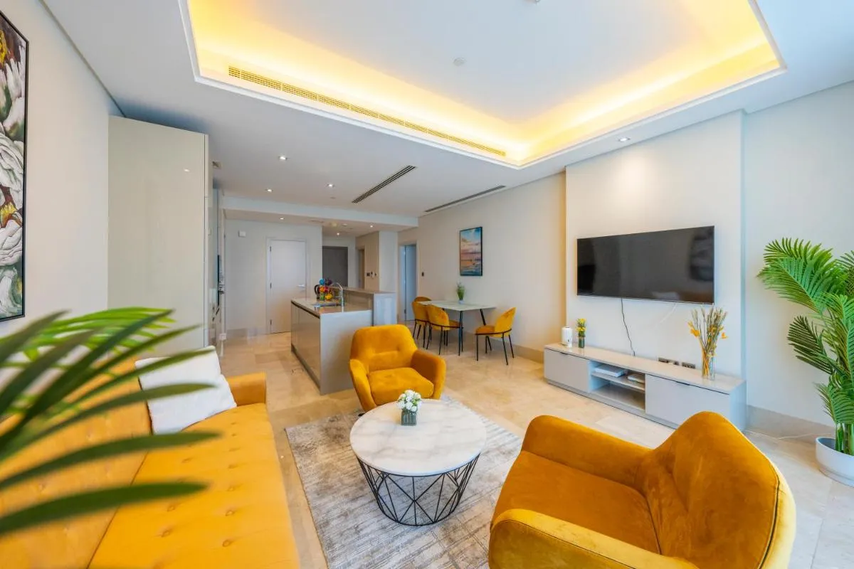 Image 4 of Spacious beachfront 2 bedroom apartment – The 8