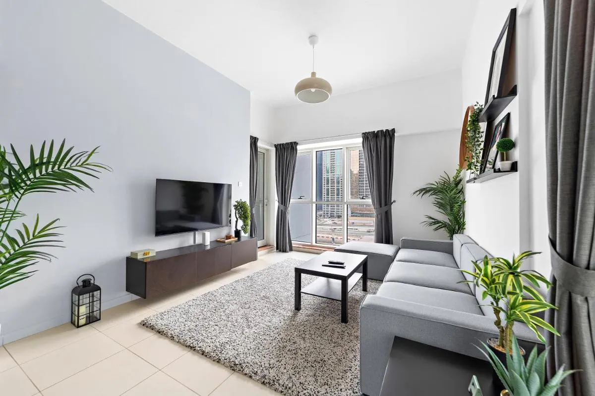 Image 2 of Splendid 1BR APT in Dubai Marina