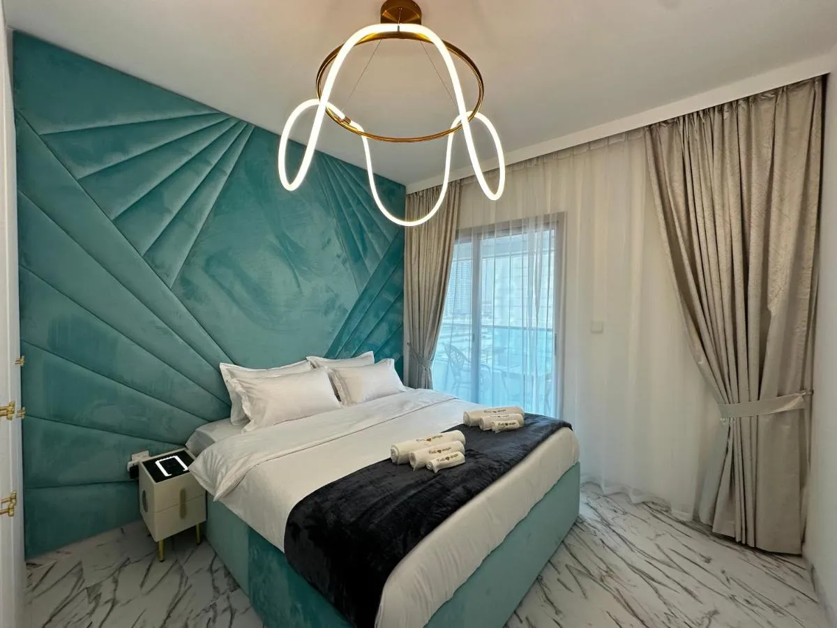 Image 1 of Stay in heart of Dubai Marina, walk to JBR! #3
