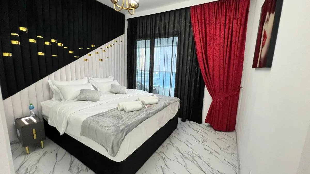 Image 1 of Stay in heart of Dubai Marina walk to JBR beach