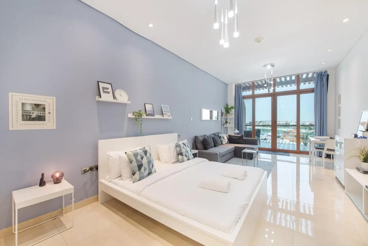 Image 1 of Studio on Palm Jumeirah – Stunning Water Views!