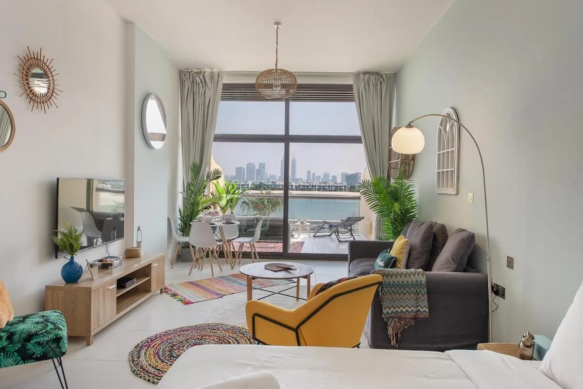 Image 4 of Studio right on Palm Jumeirah