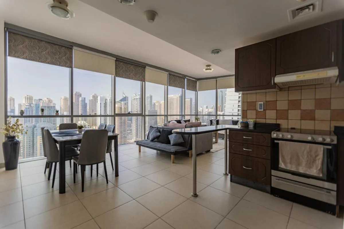 Image 4 of Stunning 1BR corner unit next to DMCC metro