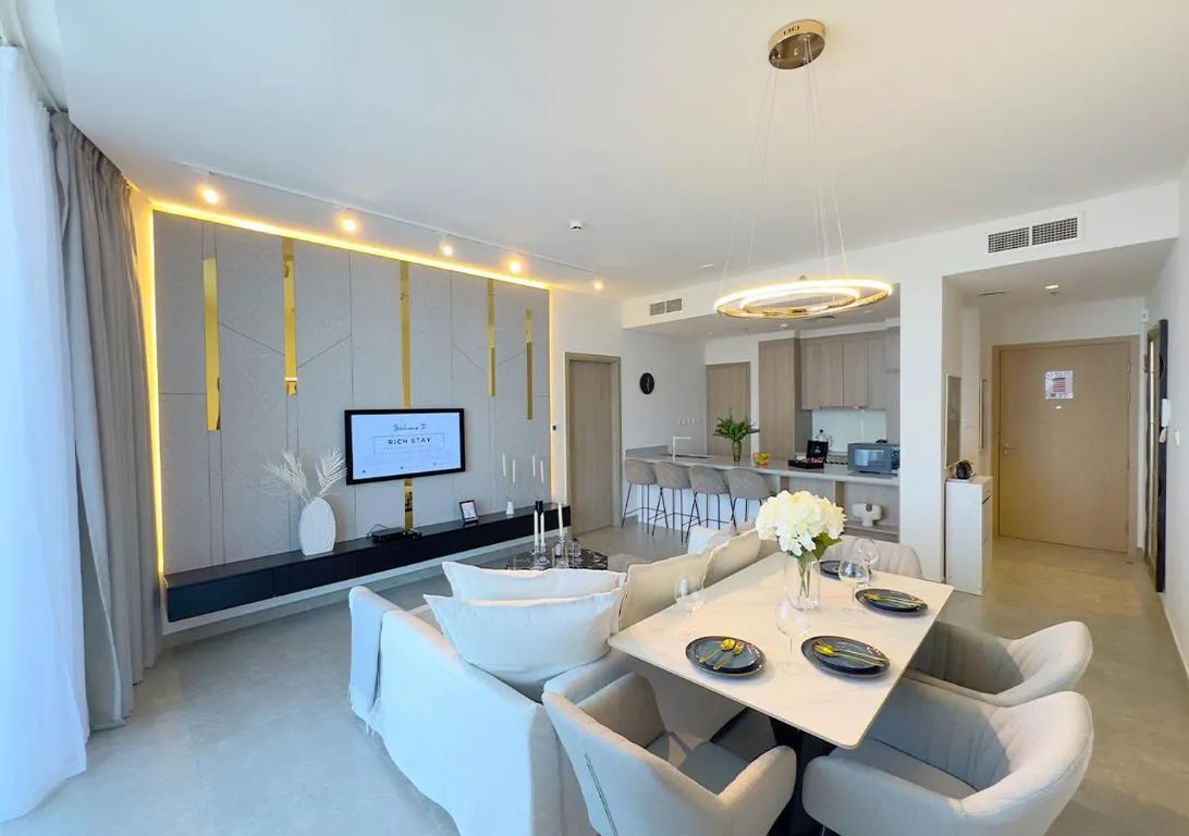 Image of Stunning 1BR in Stella Maris, City View, Marina