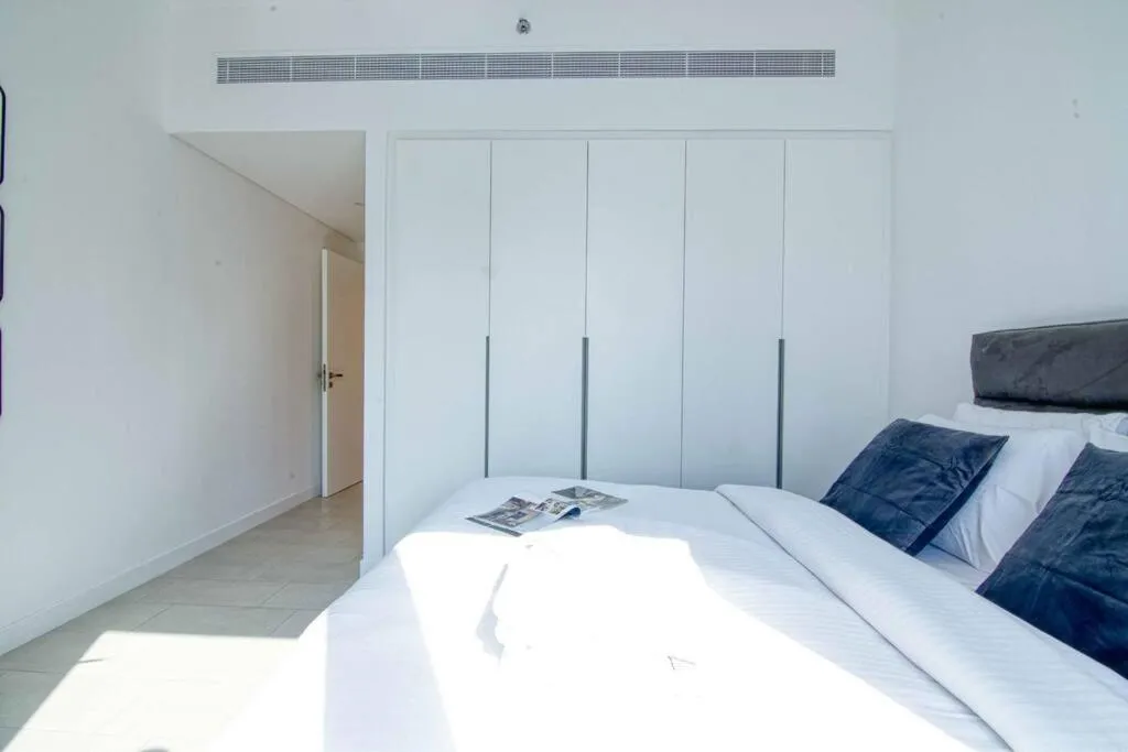 Image 6 of Stunning 2BR with Sea and Ain Dubai View at JBR