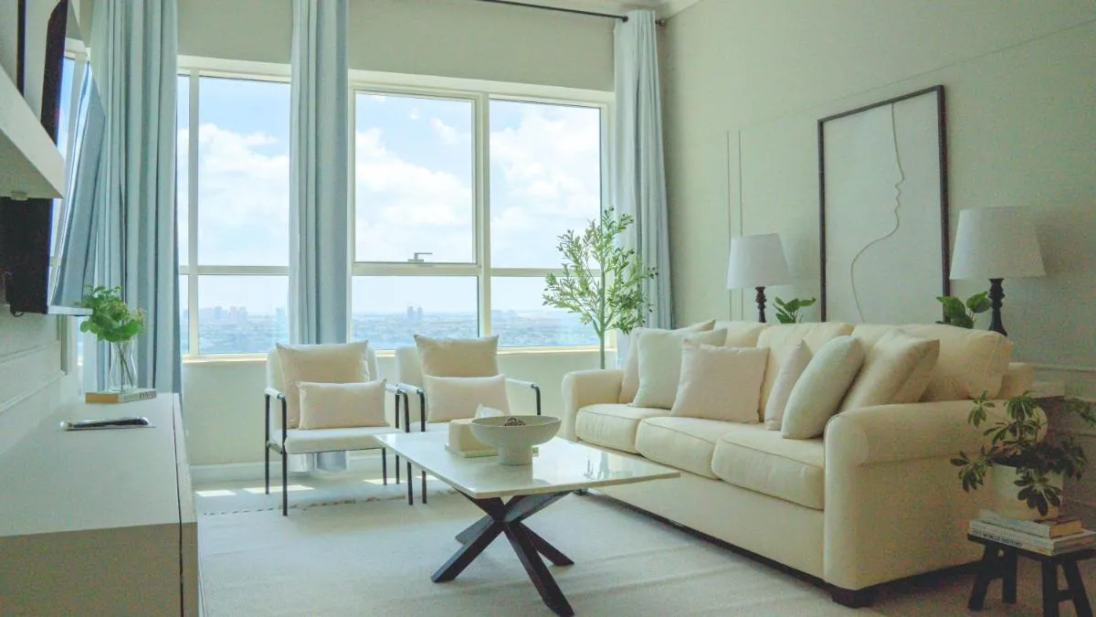 Image of Stunning One Bedroom- Lake View