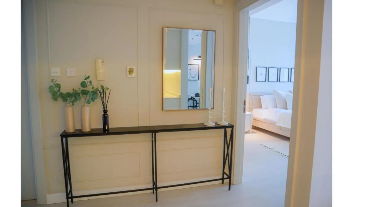 Image 5 of Stunning One Bedroom- Lake View