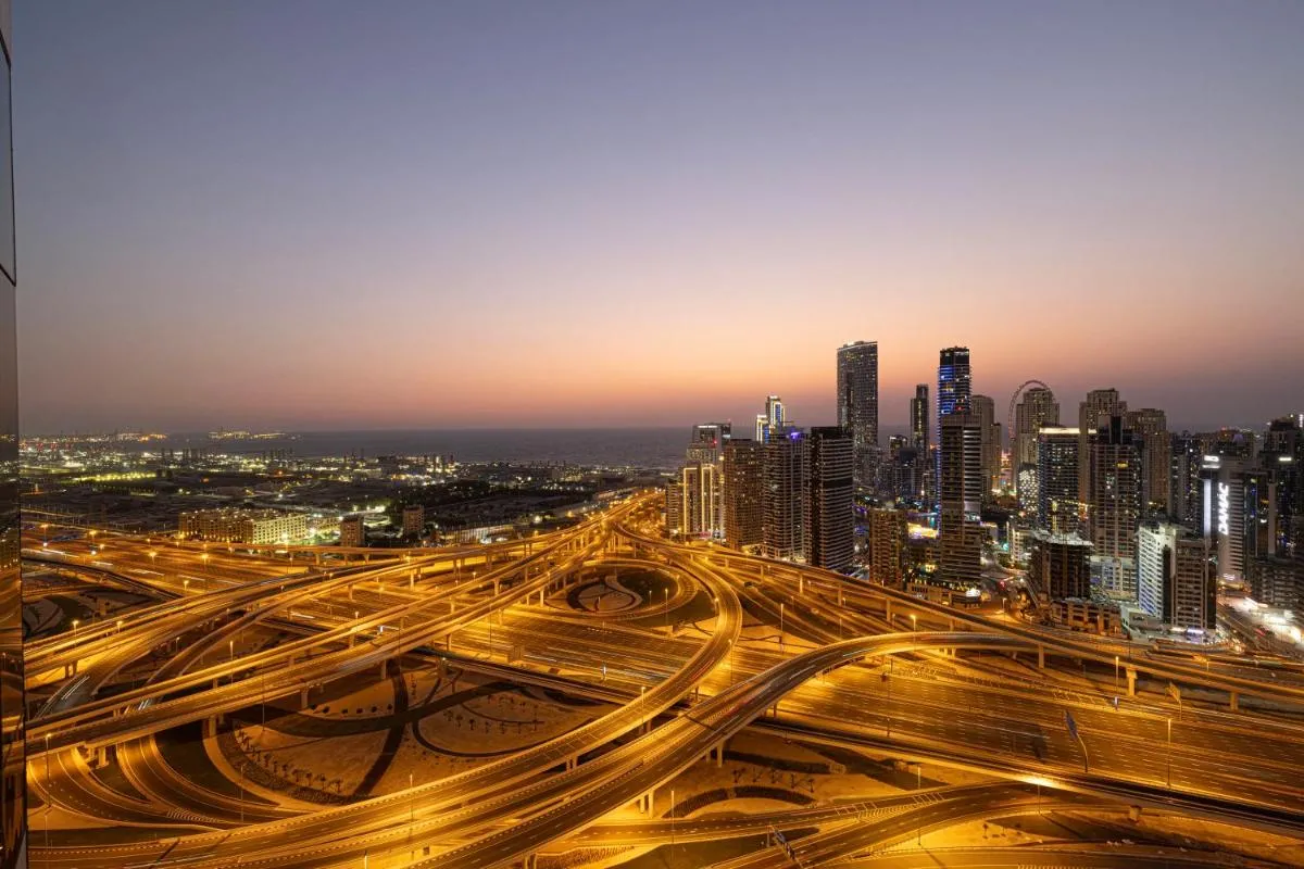 Image 5 of Stunning Panoramic Sea & Marina City Skyline View