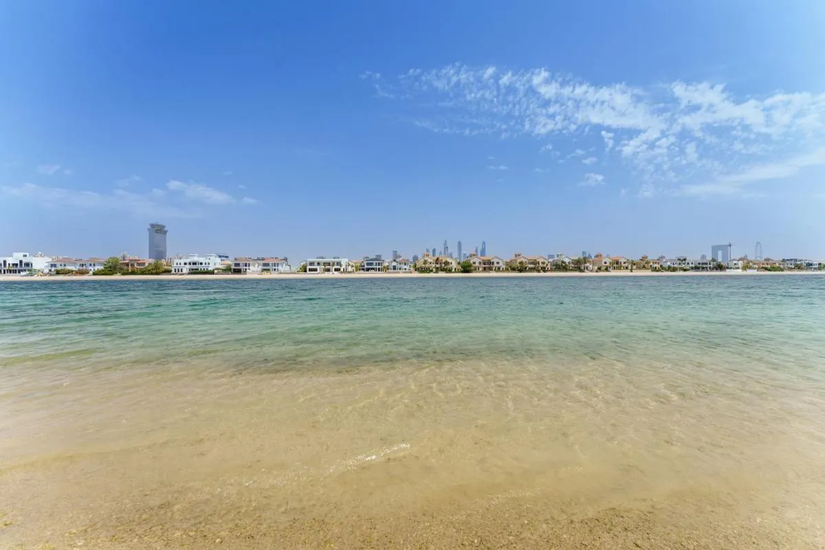 Image 6 of Stunning Villa with private pool & beach access