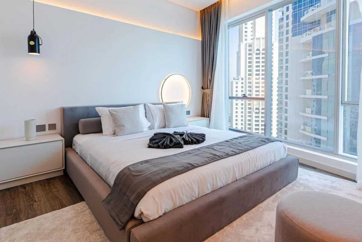 Image 1 of Superb Luxury Living 2 BR Dubai Marina View