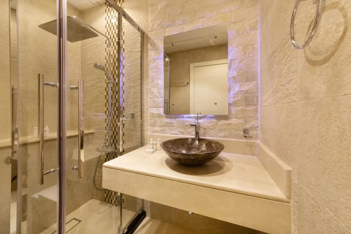 Image 1 of Tiara Residences, Palm Jumeirah Dubai – Mint Stay