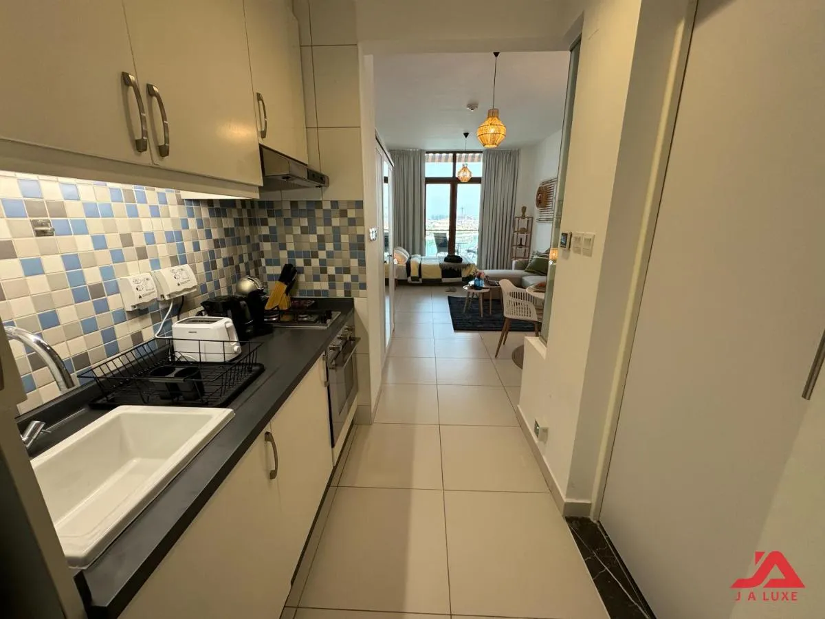 Image 2 of Unique Panoramic Sea View Studio in Palm Jumeirah