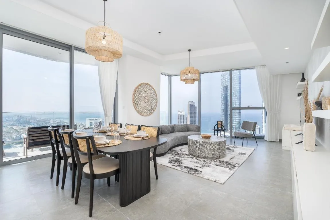 Image of Urban tropic 3 bedroom apartment with full sea view by Suiteable Interiors