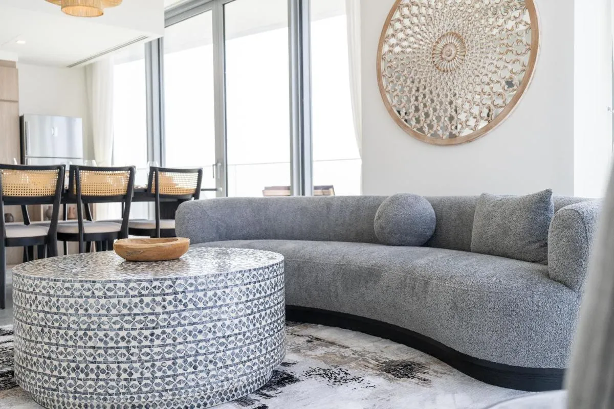 Image 4 of Urban tropic 3 bedroom apartment with full sea view by Suiteable Interiors