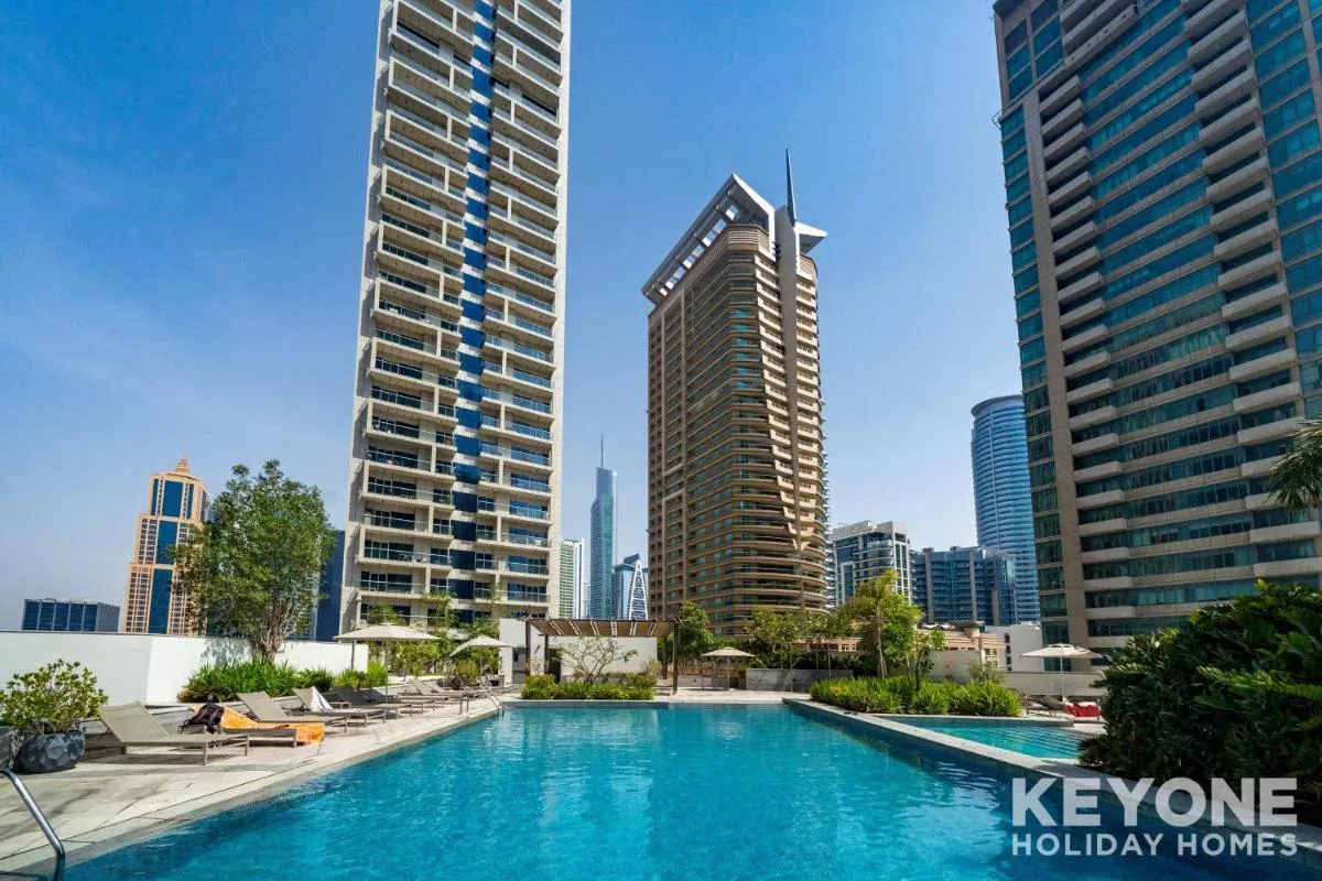 Image 5 of Vibrant Two Bedroom with Full Marina View