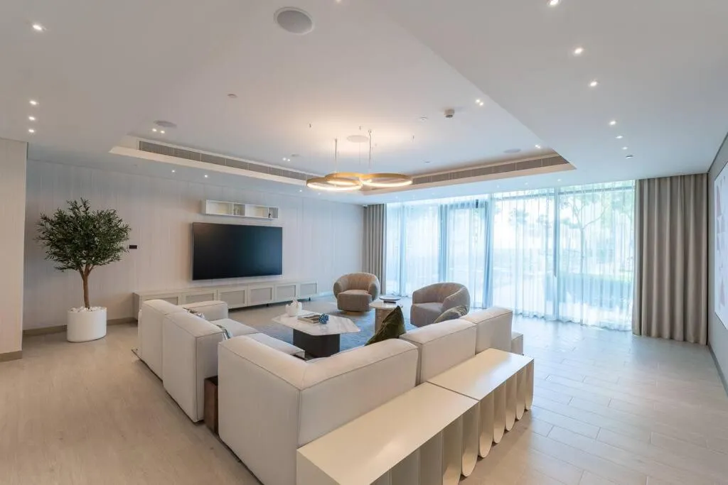 Image 5 of Vogue Beachfront – Palm Views & Private Beach