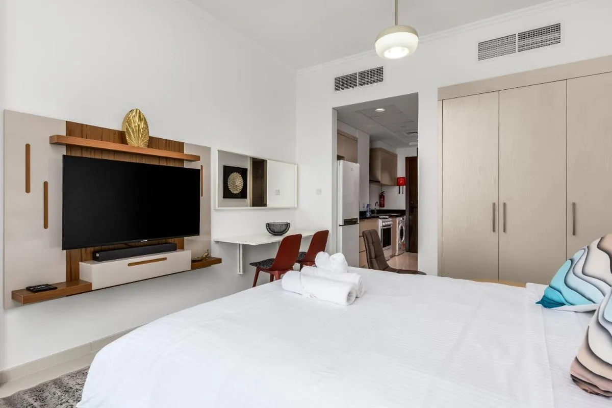 Image 5 of Waves – Elegant 28th Floor Studio in Carson A, Damac Hills