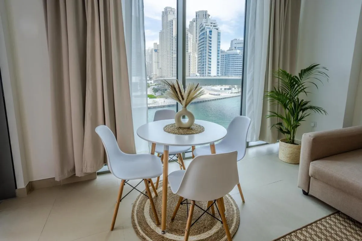 Image 4 of Waves Holiday Home – Waterfront Apartment With Breathtaking Sea Views