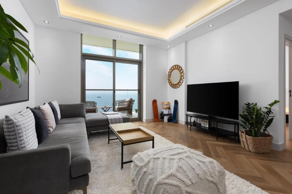 Image 5 of Waves – Premium Seaside Retreat With Private Beach