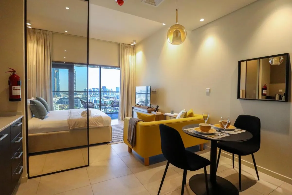 Image 1 of WelHome – Park View Tower Studios