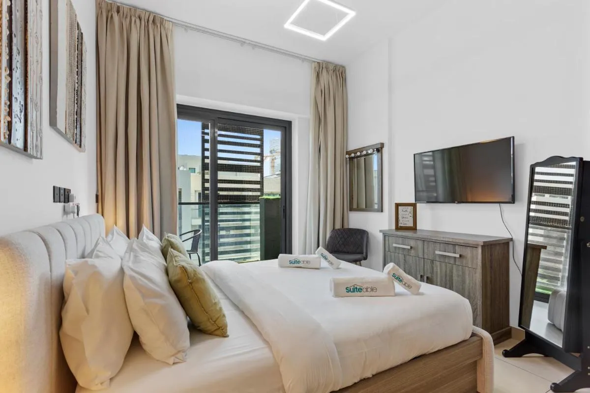 Image 5 of Your Home in the Heart of JVC by Suiteable