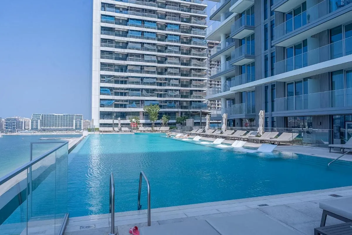 Image 3 of Your beachfront luxe escape experience – Suiteable