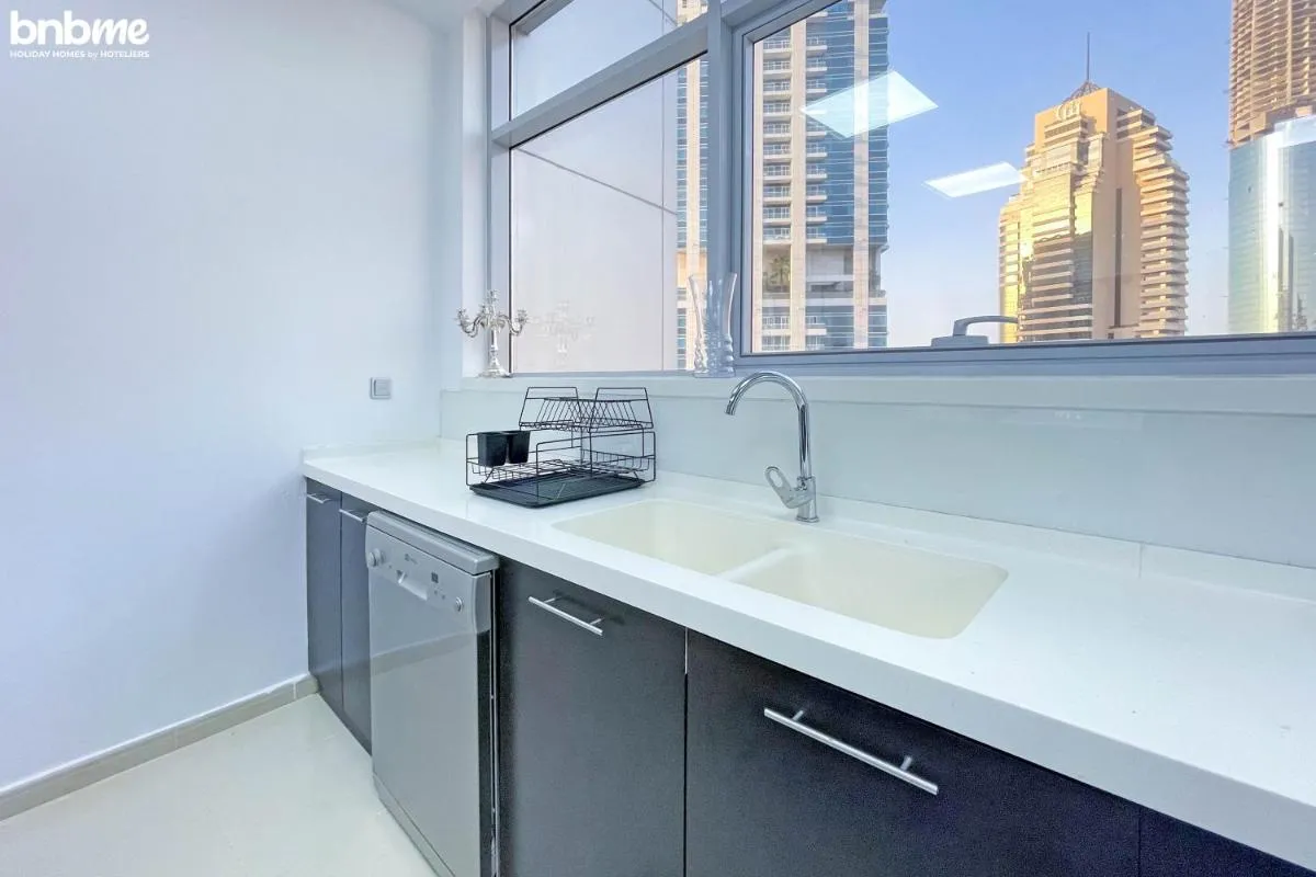 Image 2 of bnbme – SkyView Tower