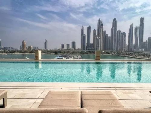 Image of palm jumeirah Party villa’s private beach