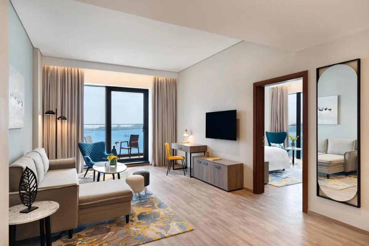 Image 2 of voco Dubai The Palm, an IHG Hotel